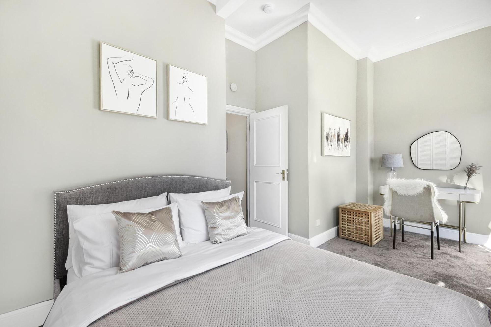 Lovely Large 1 Bed Renovated Flat W Balcony & 600Mb Wifi London Exterior photo