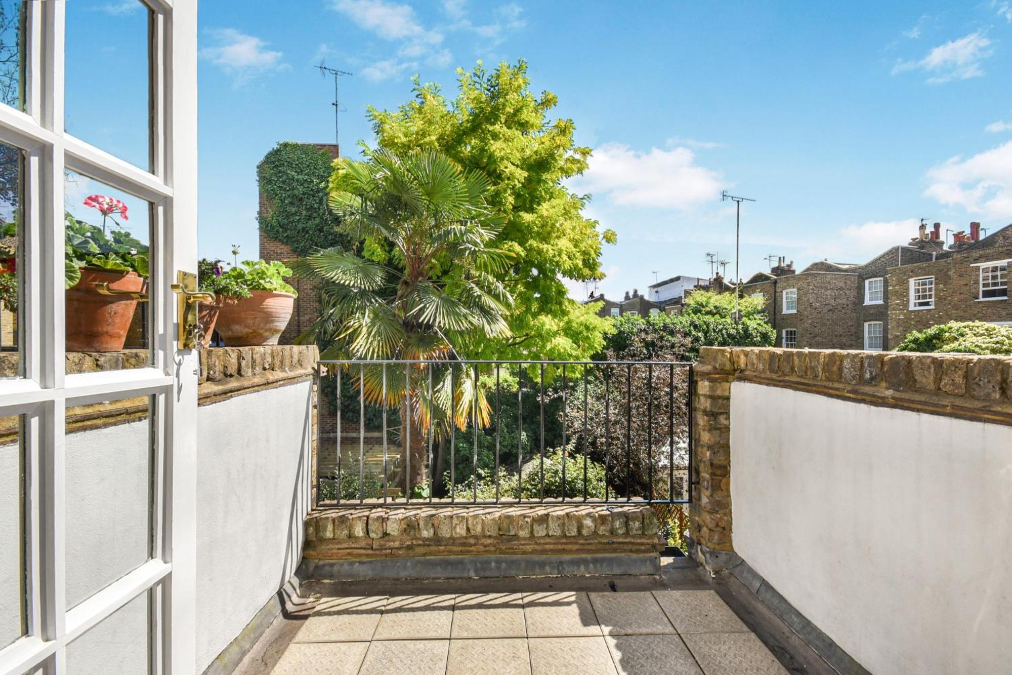 Lovely Large 1 Bed Renovated Flat W Balcony & 600Mb Wifi London Exterior photo